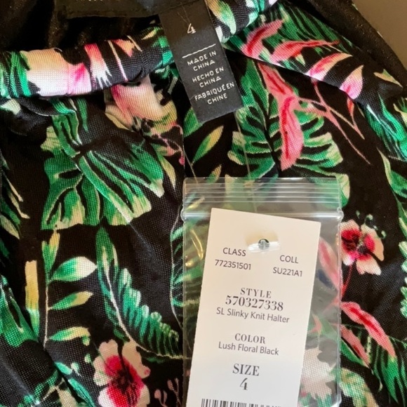 Black House White Market Lush Floral Black Dress - Picture 10 of 12